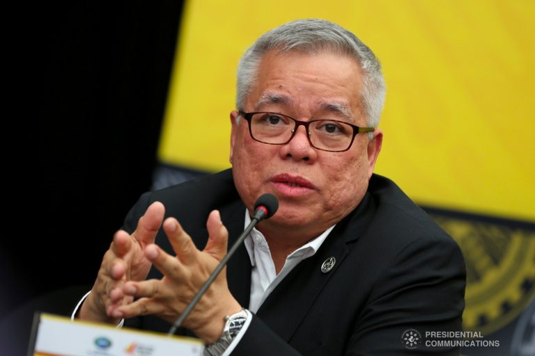 DTI proposes to allow dine-in, personal care services for vaxxed population