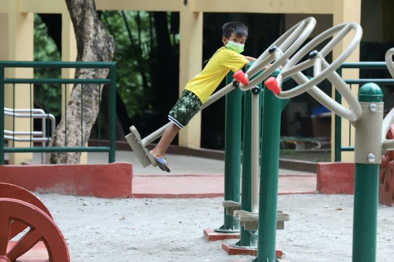 NCR mayors allow travel of minors under Alert Level 3