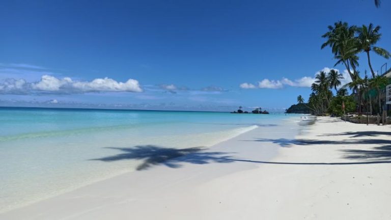 Fully vaccinated local tourists from nearby provinces can travel to Boracay soon