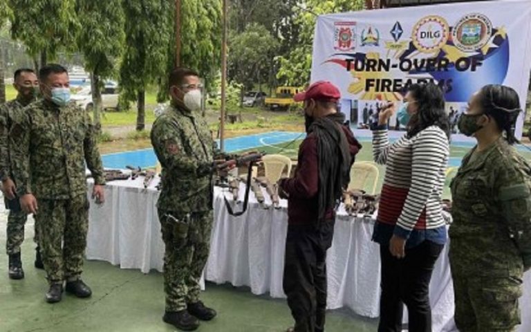 Rebels surrender to gov’t, some barangays ‘drug-cleared’ in Bukidnon