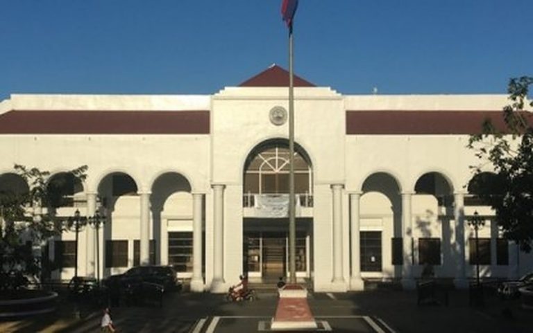 Albay capitol building placed on lockdown due to virus threat