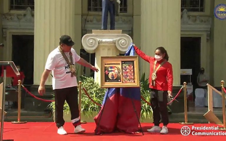 4 Olympic heroes honored with commemorative stamps