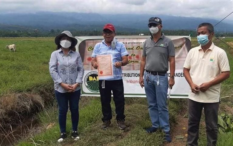 DAR distributes land titles in Misamis Oriental