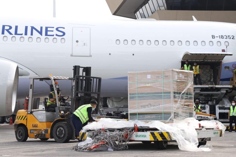 More than 1.3-M Moderna vaccines arrive in the PH