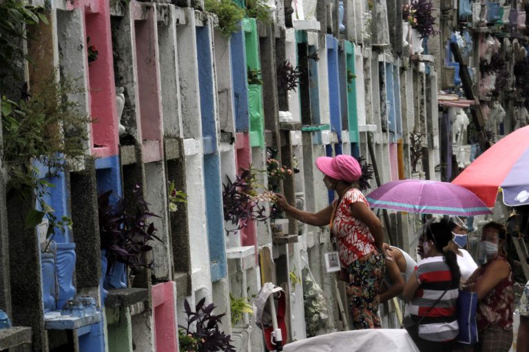 NCR mayors call on LGUs to temporary close cemeteries for ‘Undas’