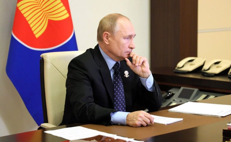 Putin urges mutual recognition of COVID-19 vaccines among G20 members