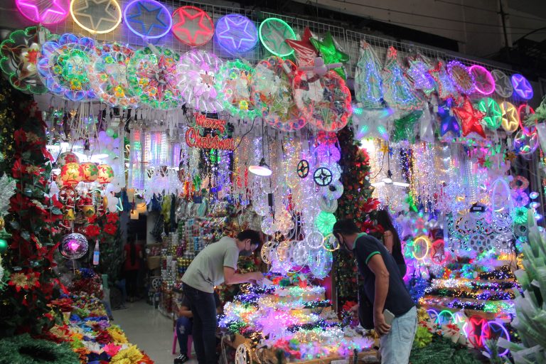 DTI cautions public on buying low-quality Christmas lights