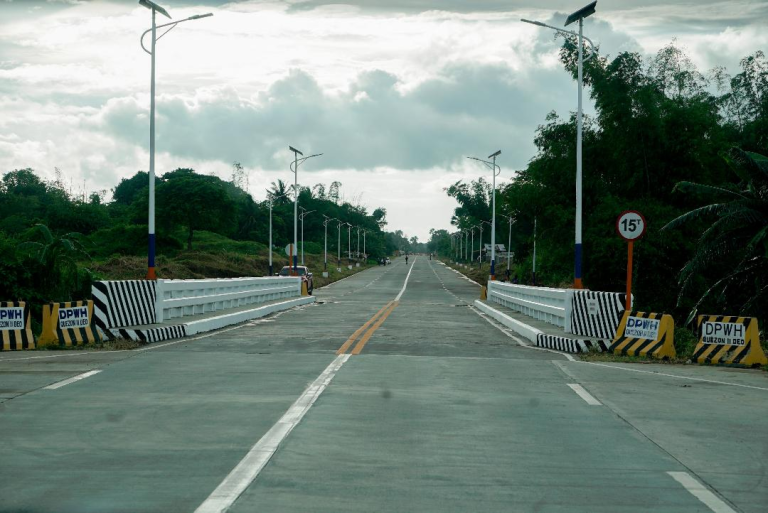PRRD honors construction workers of the Sariaya Bypass Road project
