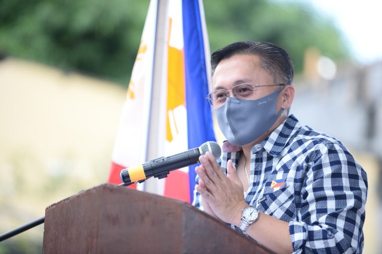 Bong Go immediately responds to calls for help from essential workers and senior citizens from several towns in Laguna