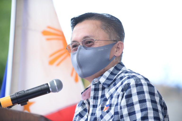Bong Go’s team deliver assistance to Davao City senior citizens and solo parents