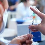 A healthworker prepares to administer the COVID-19 vaccine. (Photo from PNA)
