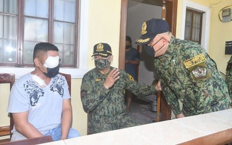 PNP chief visits cop who lost vision in assault by senior officer