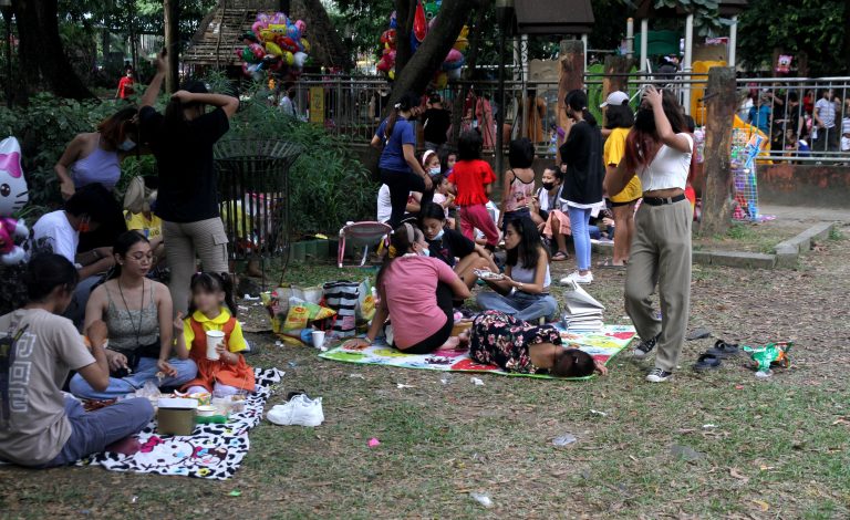 SWS: Self-rated ‘poor’ Filipino families remain at 51%
