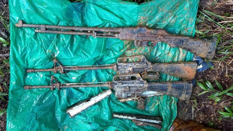 Ex-rebels help gov’t troops recover NPA firearms