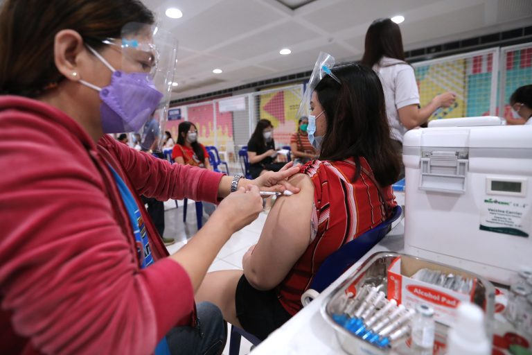 Palace reiterates vaccine efficacy amid Omicron and rising COVID cases
