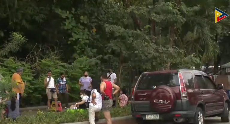 Workout sessions continue outside QC Circle amid Undas closure