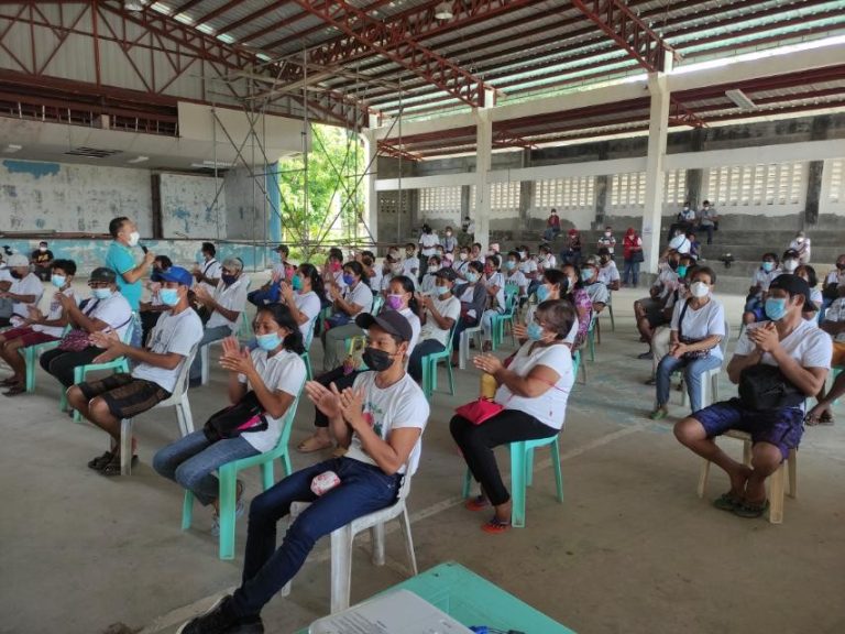 Bong Go provides support for various sectoral groups in Calatrava, San Carlos City and Toboso in Negros Occidental