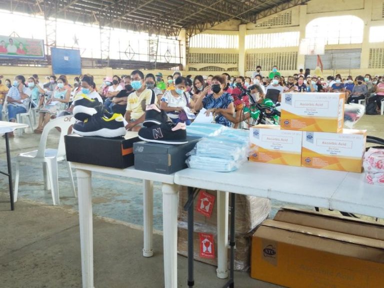 Various sectoral groups in President Roxas and Pontevedra, Capiz receive support from Bong Go as he pushes for incentives for vaccinated 4Ps members