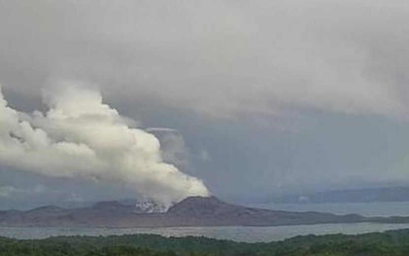 Short Phreatomagmatic Bursts Recorded In Taal Volcano - PTV News