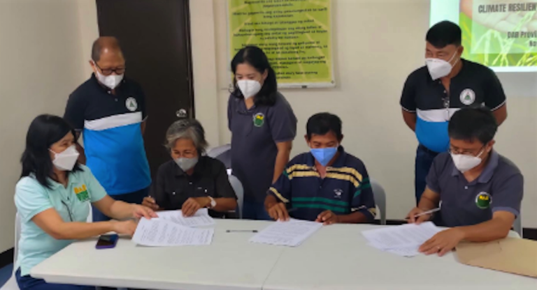 DAR facilitates agreement with Ilocos Norte farmers organizations, provides them with P470.64-K common service facilities