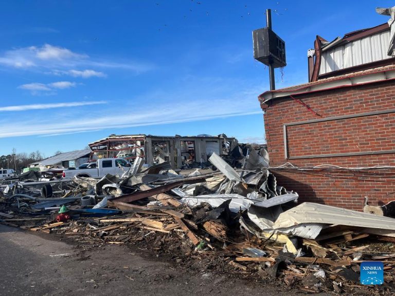 Death toll may rise to 100 after tornadoes rip through 6 U.S. states