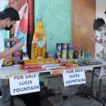 Authorized firecrackers, such as castles special, sparklers, lucis, fountain, and Roman candle, are being sold along Congressional Ave., Dasmariñas City, Cavite on New Year’s Eve (Dec. 31, 2021). The government has urged the public to veer away from using firecrackers to ensure a safe celebration of the New Year. (PNA photo by Gil Calinga)