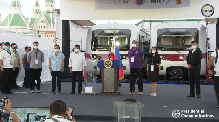 President Duterte leads the unveiling of new MRT-7 train sets