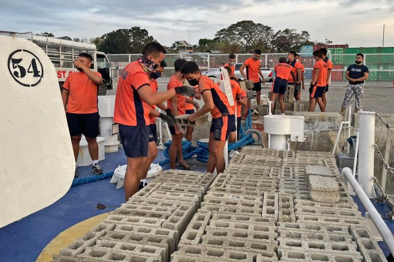 PCG continues transport of relief goods from gov’t, private sector