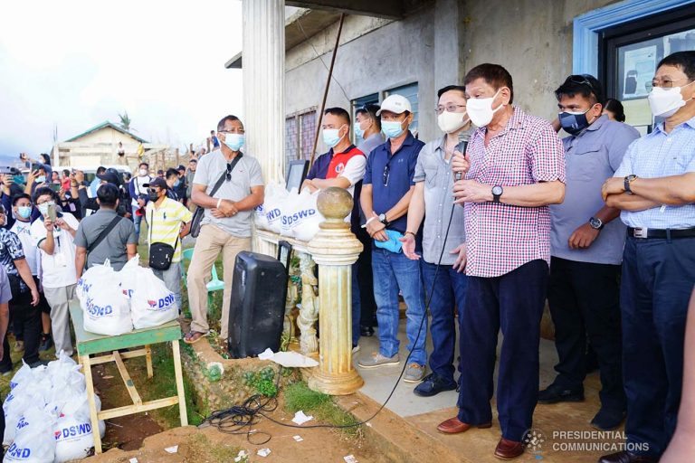 Housing assistance at financial aid sa mga naapektuhan ng bagyong Odette sa Dinagat Islands, pinamamadali ni PRRD