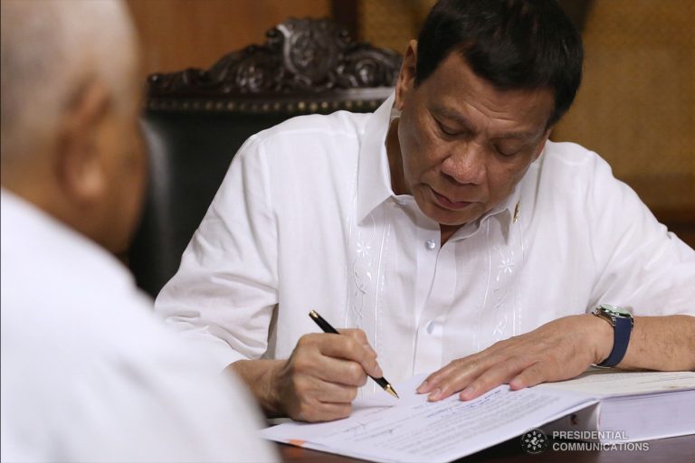 Duterte inks EO strengthening PCW’s organizational structure