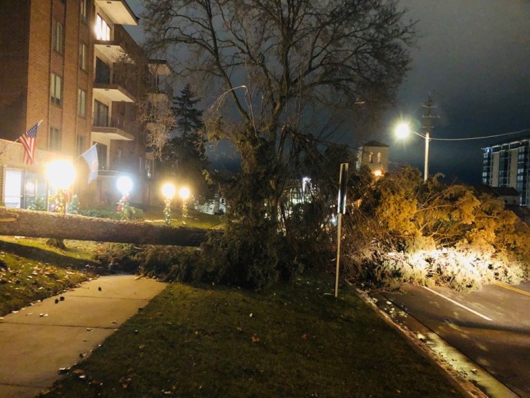 Storms leave over 510,000 without power in central U.S.