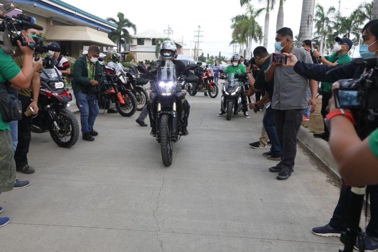 Sara’s Mahalin Natin ang Pilipinas Ride draws large crowd on Day 1