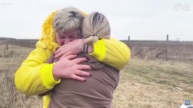 Ukrainian citizens continue to flee Ukraine seeking safety