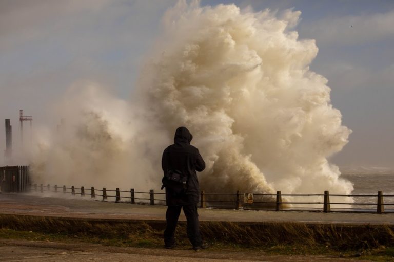 3 killed as record wind batters Britain
