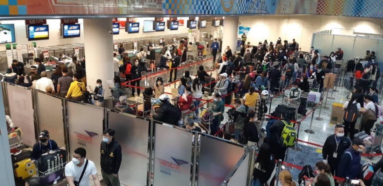 DFA: 256 displaced OFWs from Macau, Thailand arrive in PH