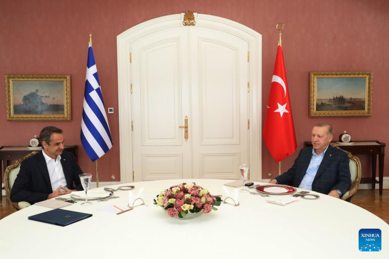 Turkish president, Greek PM vow to boost cooperation “despite disagreements”