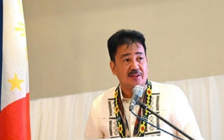 CHED scholarships ongoing, only merit program suspended