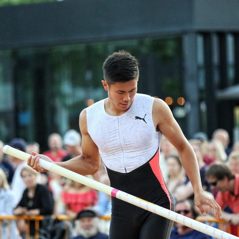 Obiena named PH flag-bearer for Hanoi SEAG