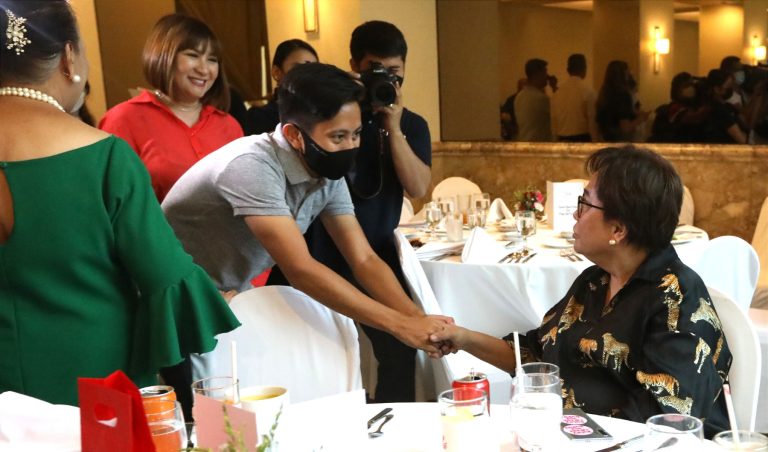 Guanzon: Hindi pwedeng kontra lang nang kontra