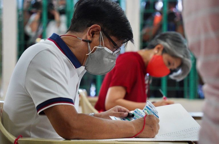 Marcos Jr. casts vote in Batac
