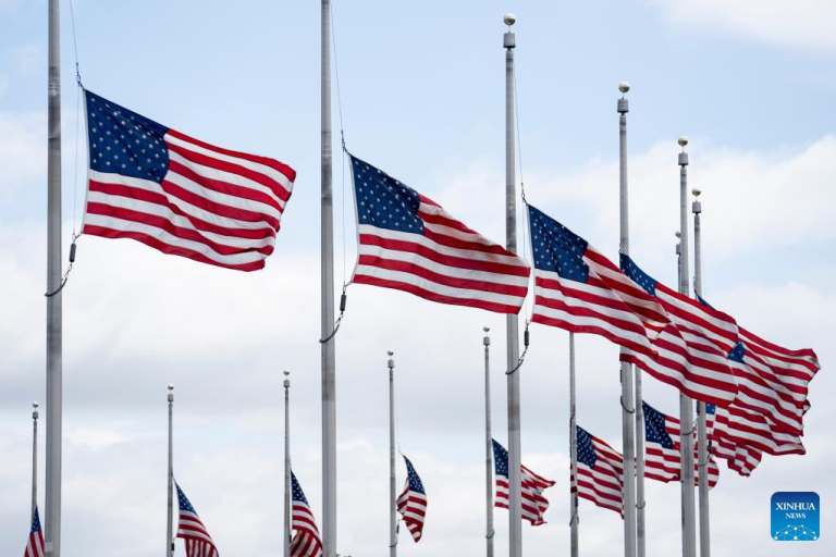 Biden says 1 mln American lives lost to COVID-19 ‘a tragic milestone’