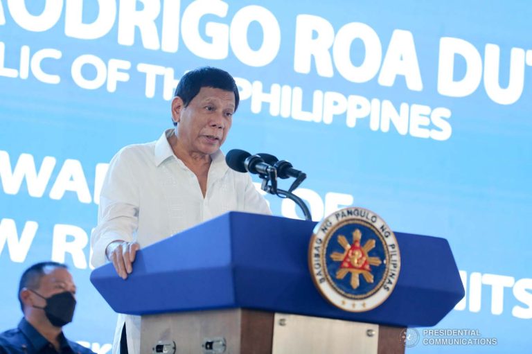 Duterte orders gov’t agencies to support financial inclusion bid