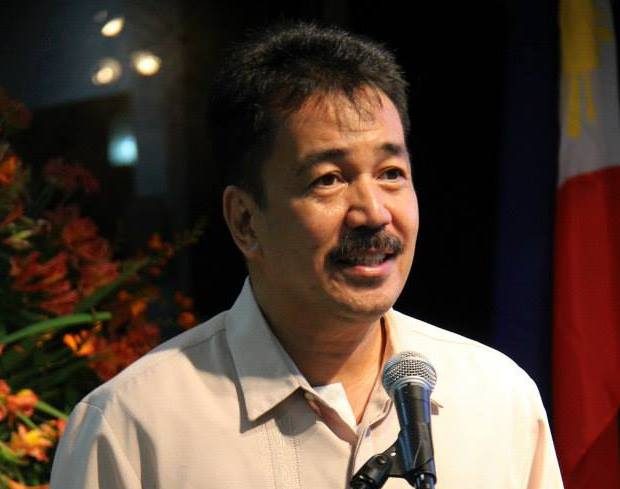 De Vera retains CHED post