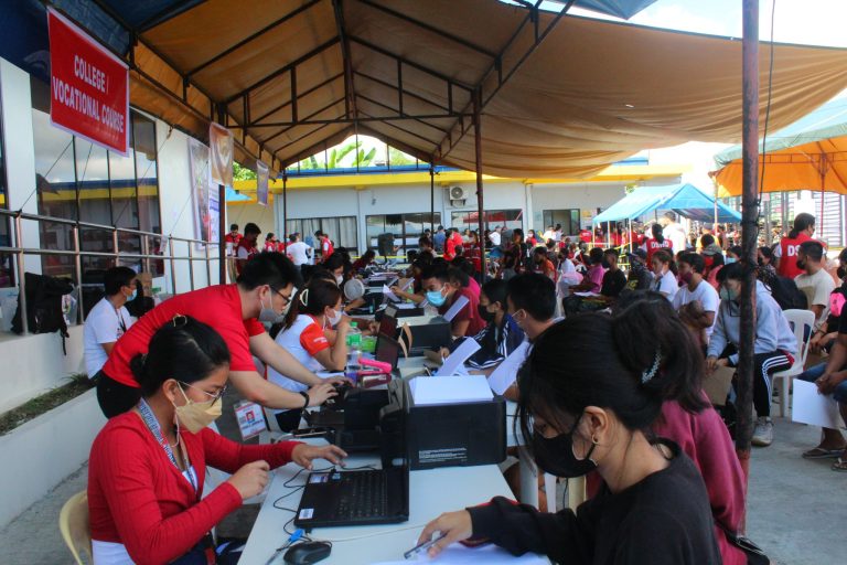Register first to avoid crowding, DSWD tells educ aid beneficiaries