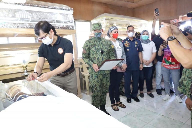 Slain cops in Maguindanao ambush get posthumous awards
