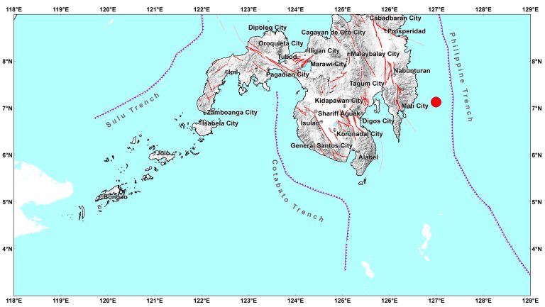 Magnitude 5.6 quake jolts DavOr town