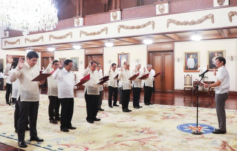 Pres. Marcos Jr. led the oath-taking of reappointed Cabinet members in Malacañang