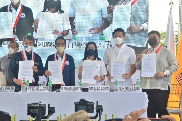 DBP inks pact with DHSUD for housing of informal settlers