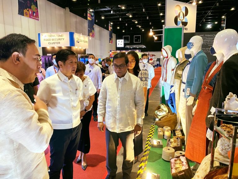 Pres. Marcos urges Pinoy scientists to stay in PH