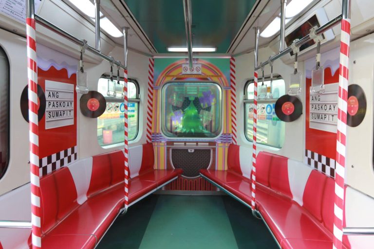 LRT-1 unveils Christmas train